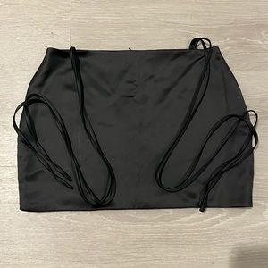 Heiress black mini skirt size medium